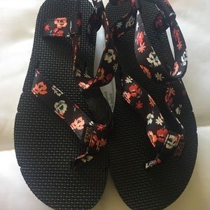 New teva plataform sandals